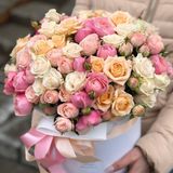 ჯუჯა ვარდების კომპოზიცია ყუთში (Medium size)