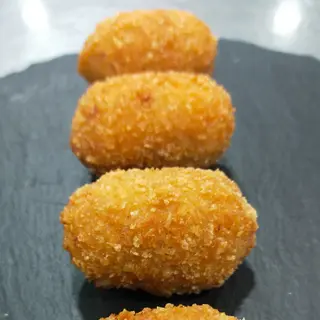 Croquetas  caseras de jamón ibérico ( 8 unid )