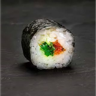 Maki wakame y tobico (6 piezas)