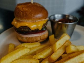 Бургер міні з картоплею фрі