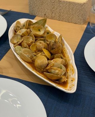 Palourdes À L'ail Ou À La Sauce Tomate