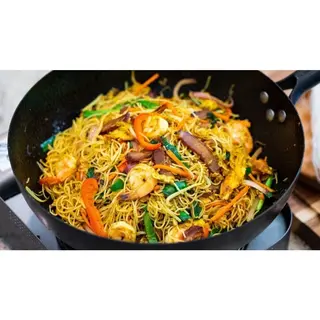Special Fried Rice Noodles With Capsicum