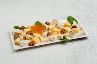 Асорті сирів (220/30г)