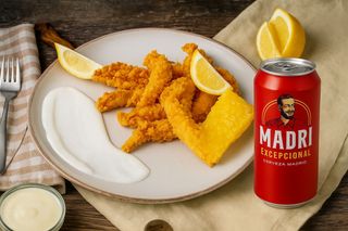 Хрупкави пилешки пръчици+ бира Мадри (500мл)