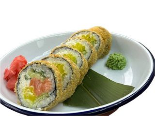TEMPURA ROLL Z  ŁOSOSIEM (240g)