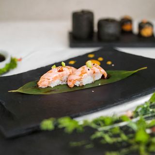 63. Nigiri speciale aburi