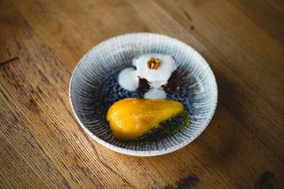 Груша в вині