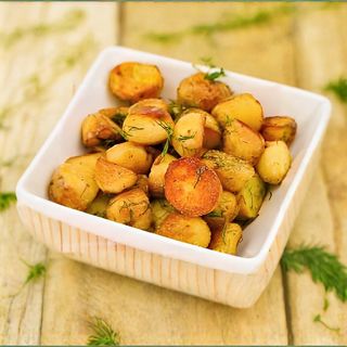 Задушени домашни картофи с масло и копър (250г)