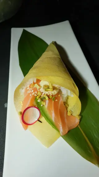 904. Soy sake temaki
