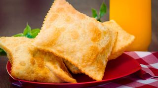 Pastel de Carne com Queijo