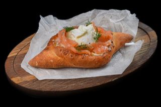 Хачапурі з лососем (250г)