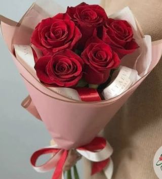 Букет з червоних троянд (60см)