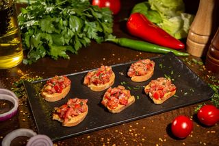 Bruschete cu rosii