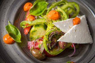 Традиционна салата (300г)