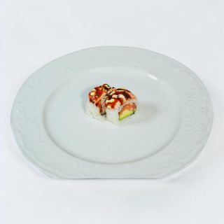 834.uramaki de salmón cubierto de salmón flameado(8uds)