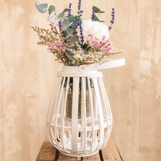 Farol Plani Blanco Milán con flores preservadas