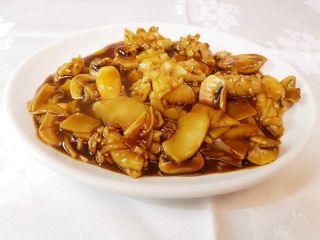 79. Gambas, calamares y pescado en salsa