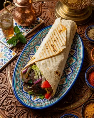 LAWASZ KRAFTOWA SHAWARMA WOŁOWA SMALL WRAP