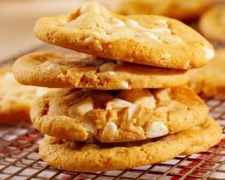 Cookie Chocolate Branco e Groselha