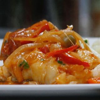 Bacalao Encebollado
