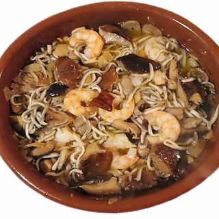 SETAS Y BOLETUS CON GAMBAS