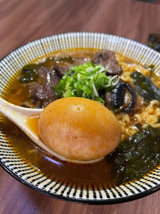 Рамён Корейский с курицей, средне-острый (420 гр)