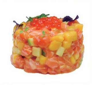 27.Tartar De Salmón Mango (1 Pza.)