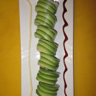 89-Uramaki Dragón Verde Langostino Tempura (8 Pzs.)