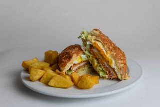 Sándwich De Milanesa De Ternera Simple