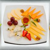 Сырное ассорти (300 гр.)