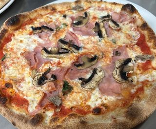 Pizza Classica Prosciutto E Funghi (30 Cm.)