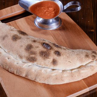 Pizza Calzzone