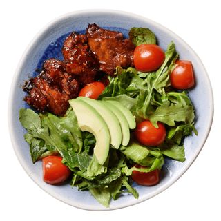 Салат з курячою печінкою (300 г)