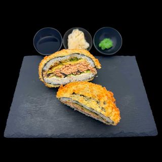 Sushi Burger z węgorzem oraz lososiem pieczonym