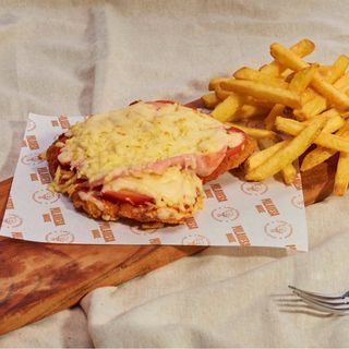 Milanesa de pollo Napolitana