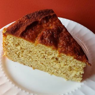 Banana cake