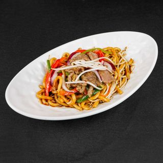 7B- Tallarines Udon con Ternera y Verduras Salsa Teriyaki