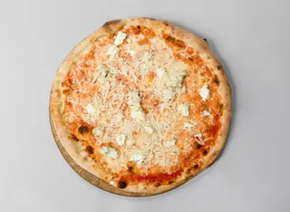 Quattro formaggi pizza