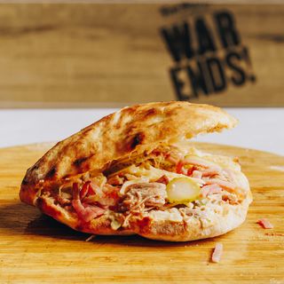 Sendvič Sloppy Yoe junetina