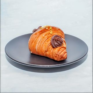 Croissant pistacija čokolada