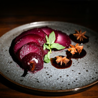 მთვრალი მსხალი წითელი ღვინის და ბალზამიკოს სოუსით/Drunken pear with wine