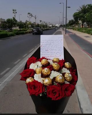 باقة ورد وشكولاطة 