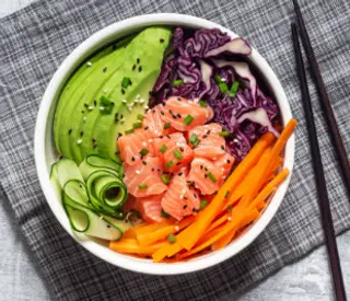 21. Poke De Salmón