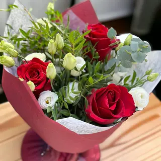 Buchet alb si rosu