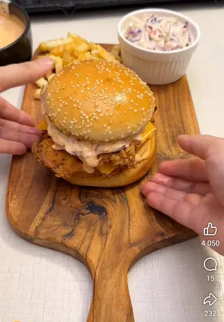 Chicken Cheese Burger 120g