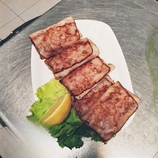 Сиренца и кашкавалчета в бекон (300г)