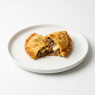 Empanada De Carne Mechada Con Queso (1 Ud.)