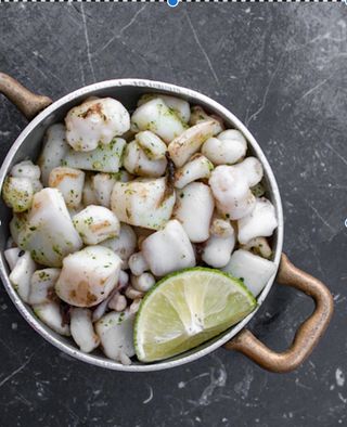 Sepia A La Plancha con Aceite Verde