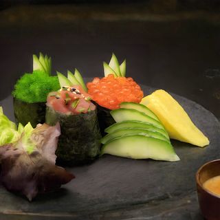 Gunkan De Salmón Picante (1 Ud.)