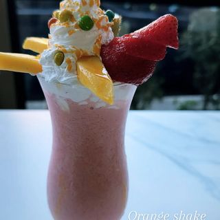 Orange shake House 17